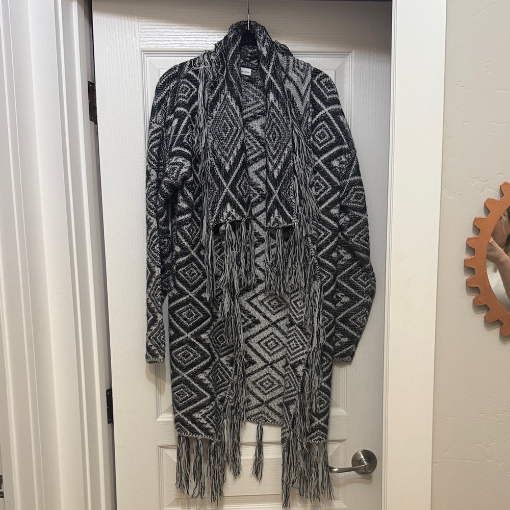 Geometric Patterned Fringe Cardigan
